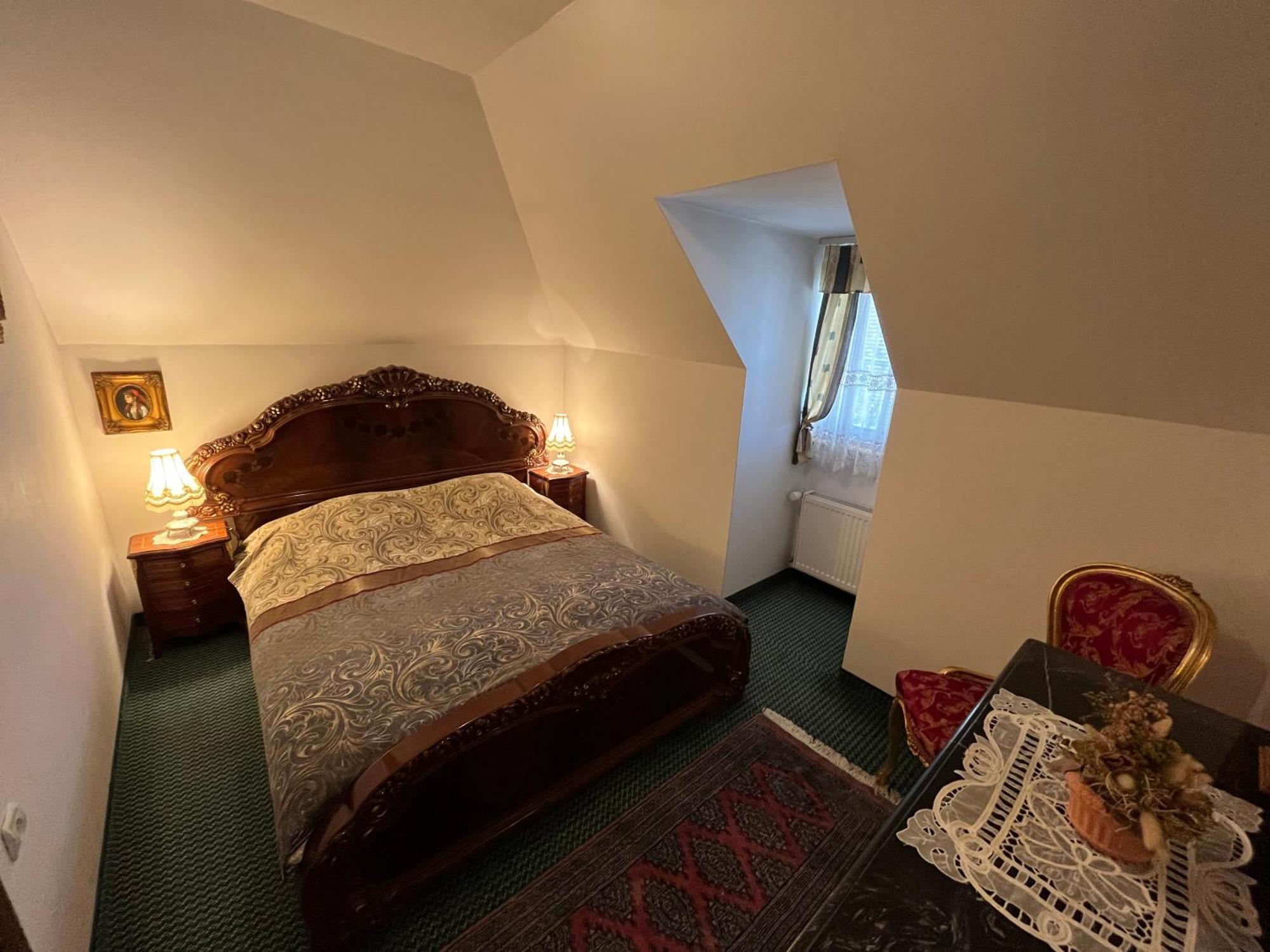 ולנז'ה Hotel Razgorsek מראה חיצוני תמונה