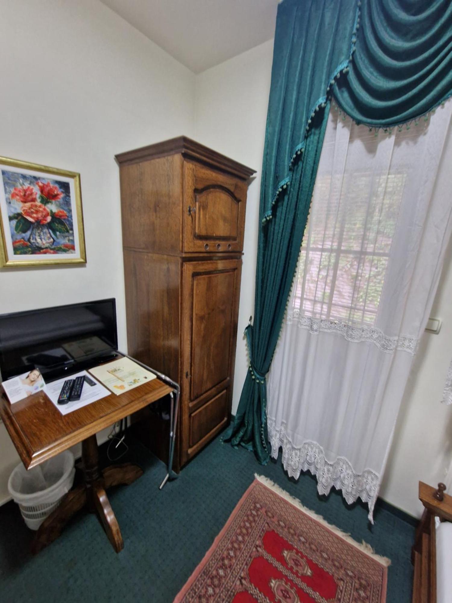 ולנז'ה Hotel Razgorsek מראה חיצוני תמונה