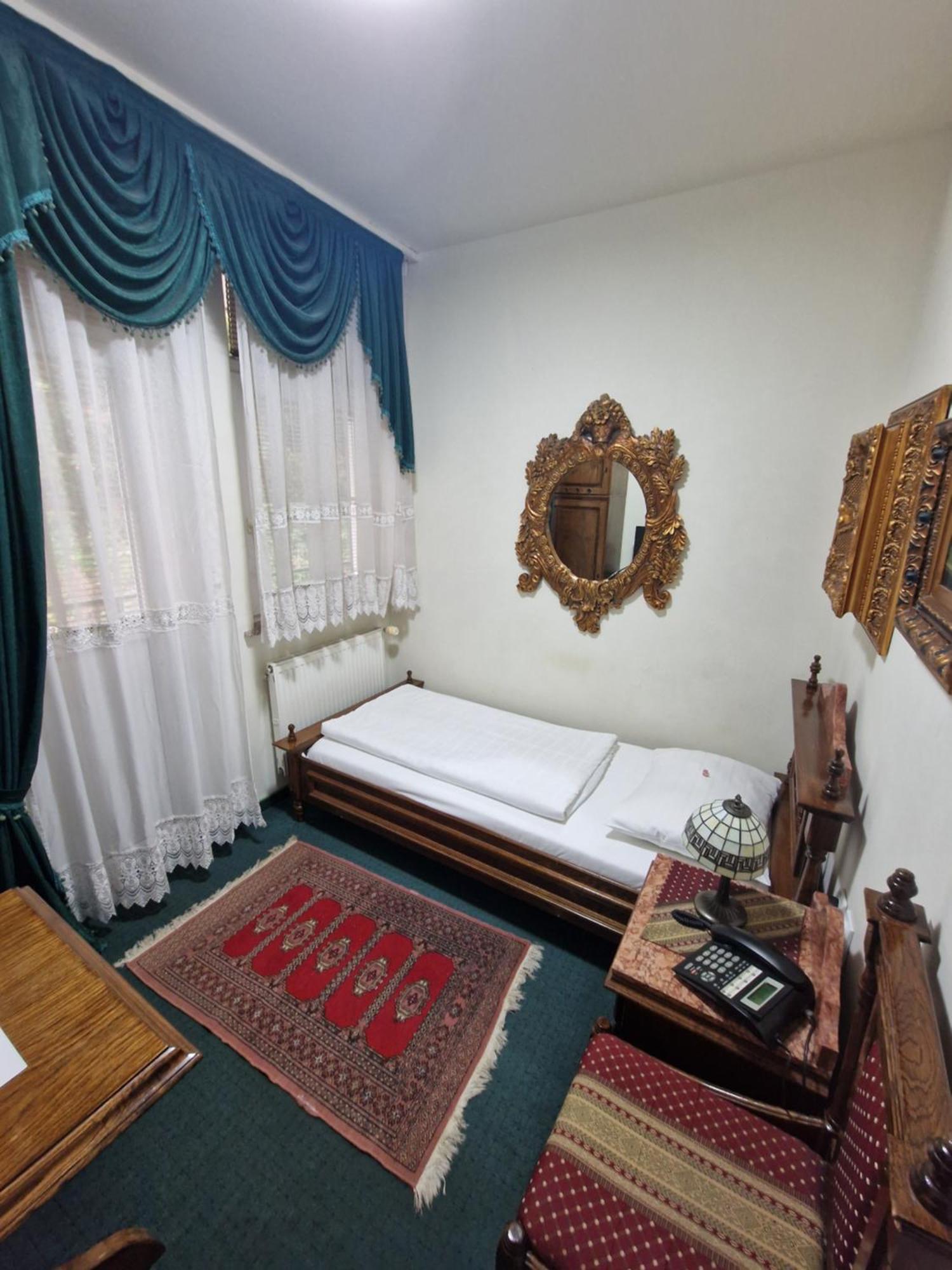 ולנז'ה Hotel Razgorsek מראה חיצוני תמונה