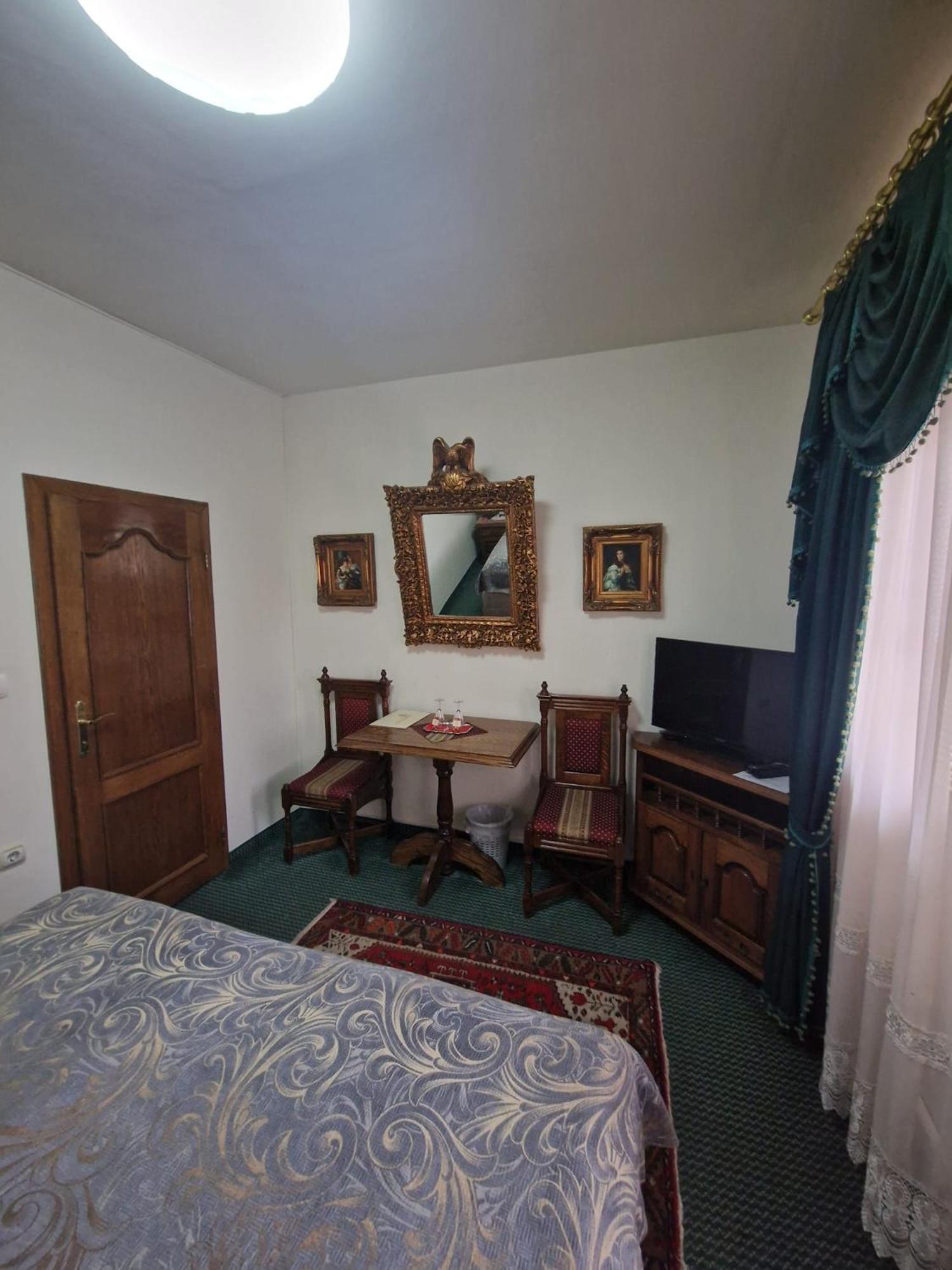 ולנז'ה Hotel Razgorsek מראה חיצוני תמונה