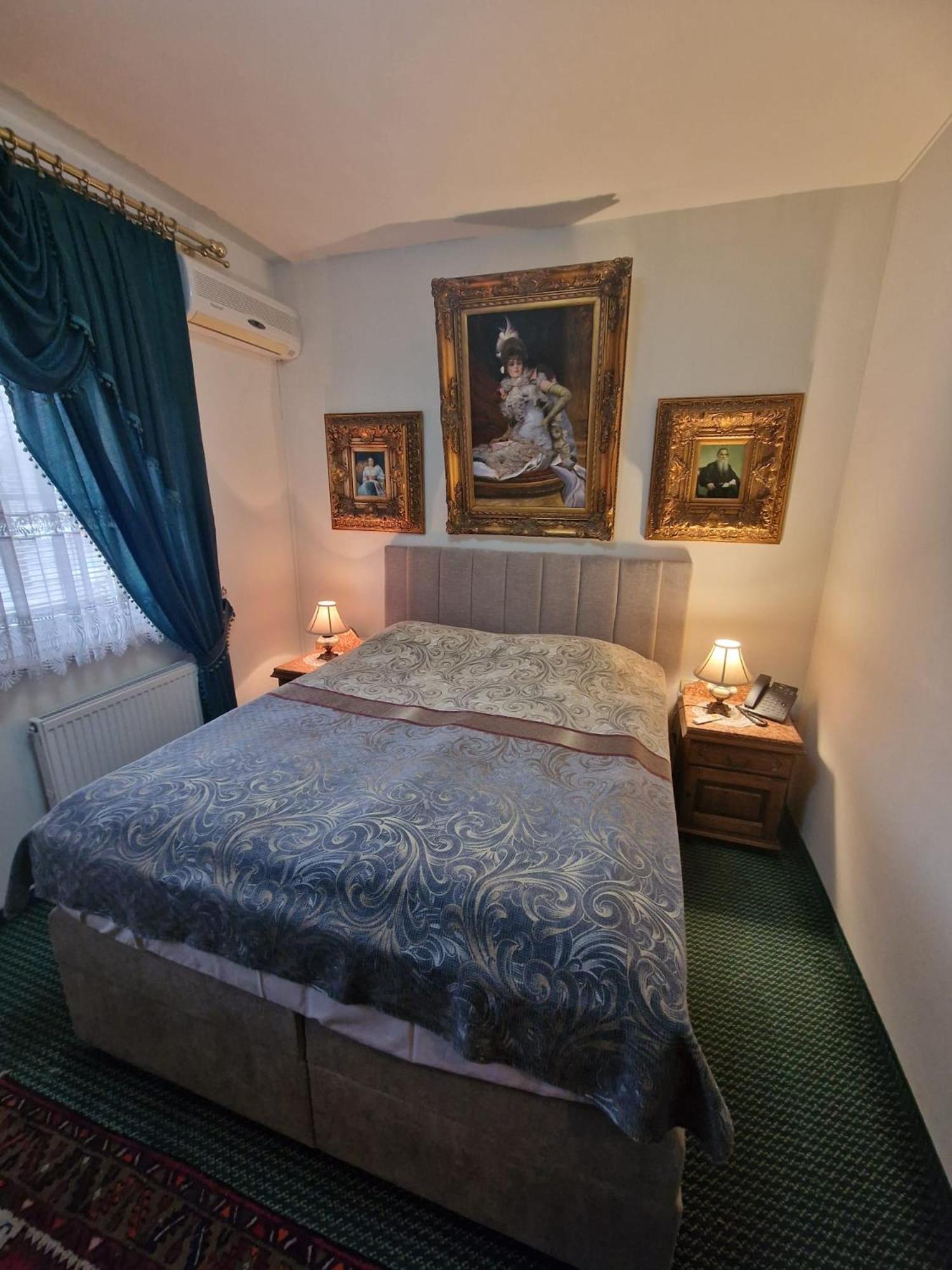 ולנז'ה Hotel Razgorsek מראה חיצוני תמונה